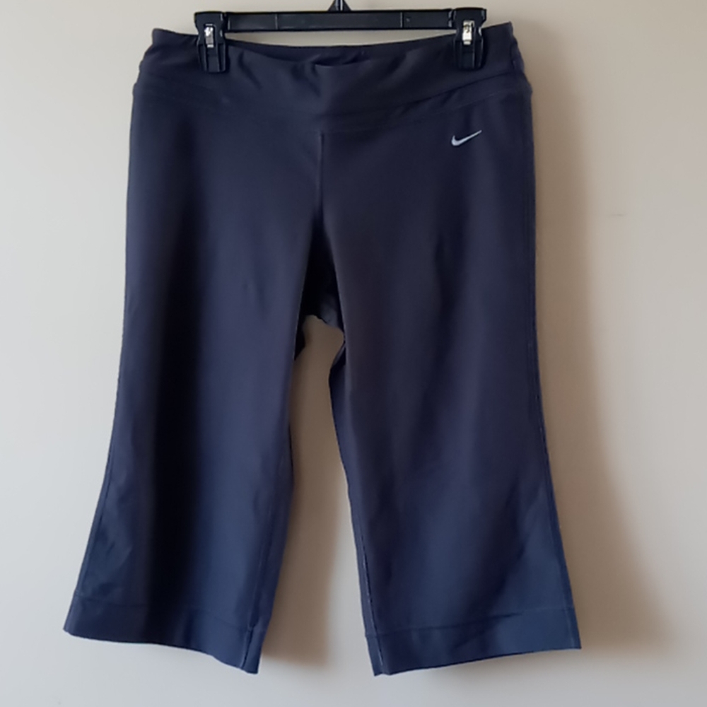 Nike Dri Fit Capri Leggings - Picture 1 of 5
